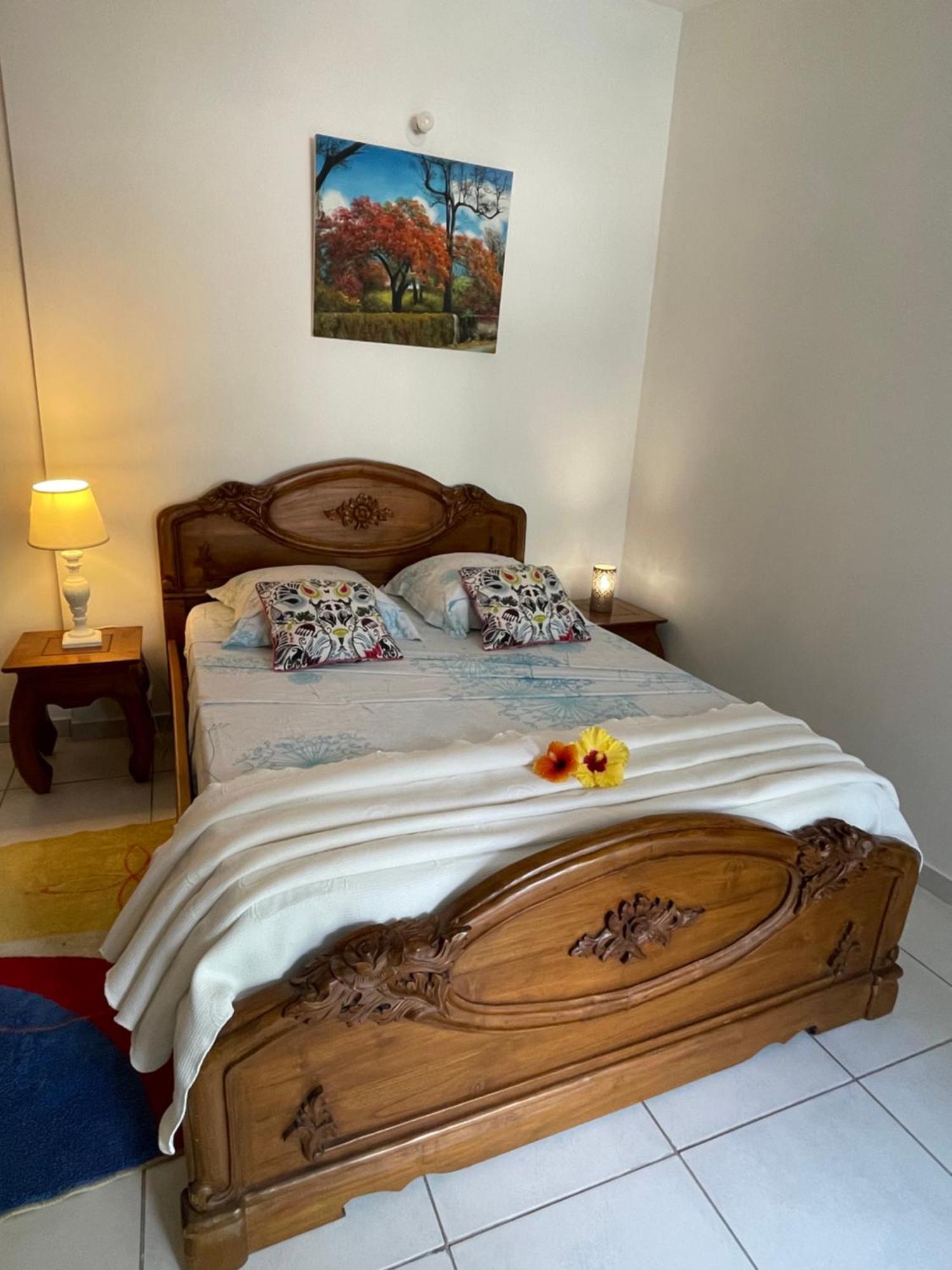 Adenora Bed and Breakfast Saint-Joseph Exteriör bild